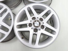 Laden Sie das Bild in den Galerie-Viewer, 4x Alufelge 15 Zoll 6.5" 5x120 42ET Silber 10953687 BMW 3 E36 E46 E90 Rim Wheel FEL6844591495zq