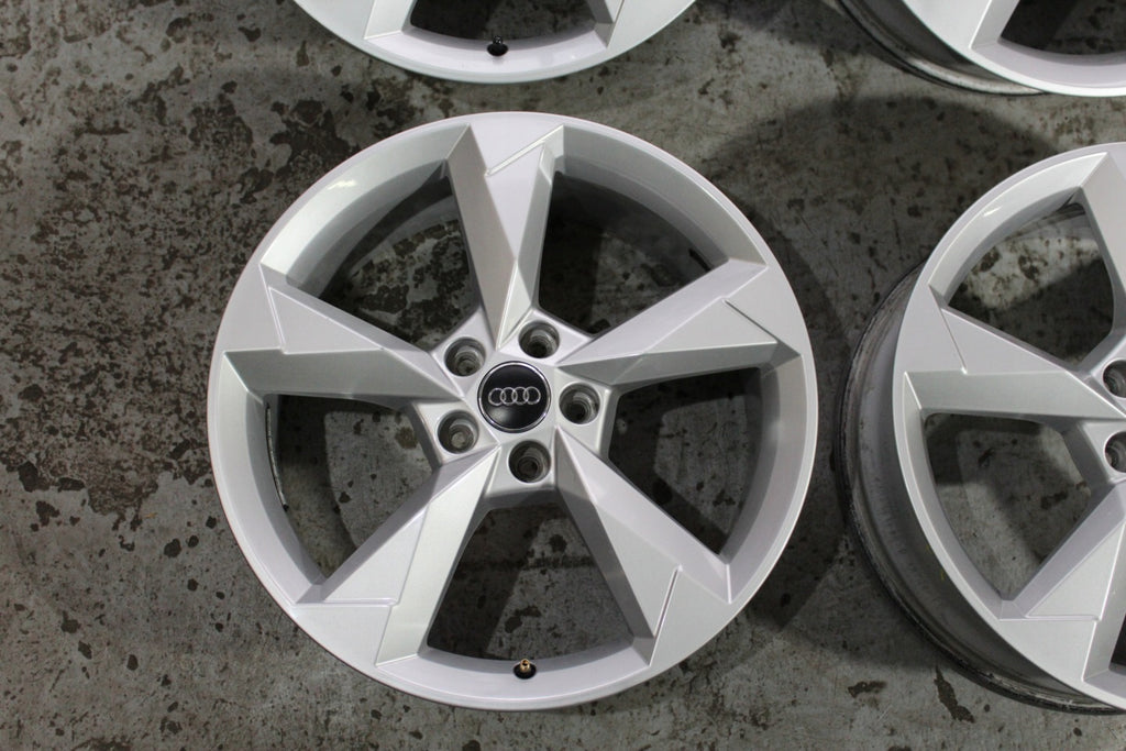 4x Alufelge 19 Zoll 7.0" 5x112 43ET Glanz Silber 83A601025N Audi Q3 Rim Wheel FEL4508680731jv