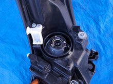 Laden Sie das Bild in den Galerie-Viewer, Frontscheinwerfer Toyota C-Hr 81110-F4031-00 Rechts Scheinwerfer Headlight SCH6582875344lc