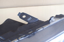 Laden Sie das Bild in den Galerie-Viewer, Frontscheinwerfer Toyota Hilux VIII 81110-0KP41 1EJ-923363-040A LED Rechts