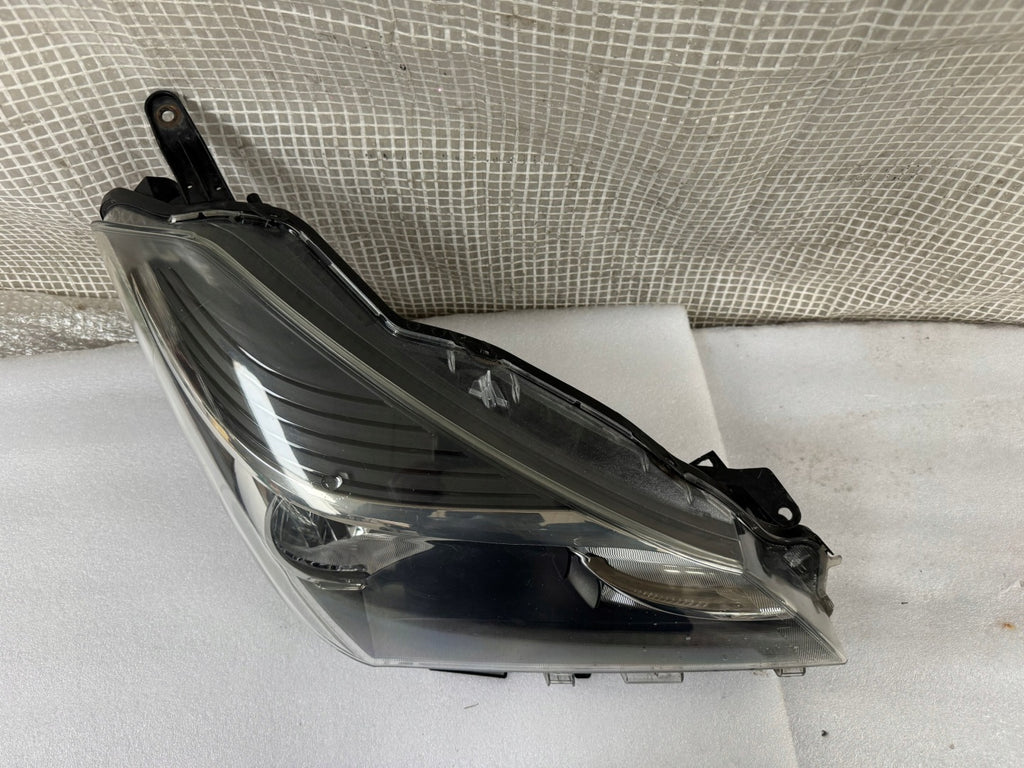 Frontscheinwerfer Toyota Yaris 811300-DJ70 Rechts Scheinwerfer Headlight SCH7553274504fb