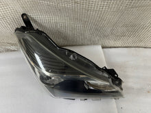 Load image into Gallery viewer, Frontscheinwerfer Toyota Yaris 811300-DJ70 Rechts Scheinwerfer Headlight SCH7553274504fb