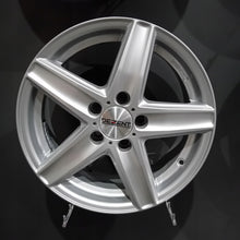 Laden Sie das Bild in den Galerie-Viewer, 4x Alufelge 16 Zoll 6.5" 5x112 38ET Glanz Silber Audi Superb III Octavia I FEL5547207294px