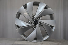 Load image into Gallery viewer, 4x Alufelge 17 Zoll 6.5" 5x112 46ET Glanz Silber 5H0601025B VW Golf Viii FEL3509042914jr