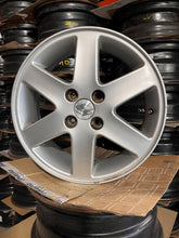 Load image into Gallery viewer, 1x Alufelge 15 Zoll 5.0" 4x100 45ET Glanz Silber Suzuki I Ignis Rim Wheel FEL8982390614xf