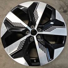 Load image into Gallery viewer, 1x Alufelge 20 Zoll 7.0" 5x114.3 34ET 403001816R Renault Megane E-Tech Rim Wheel FEL2511559117ja