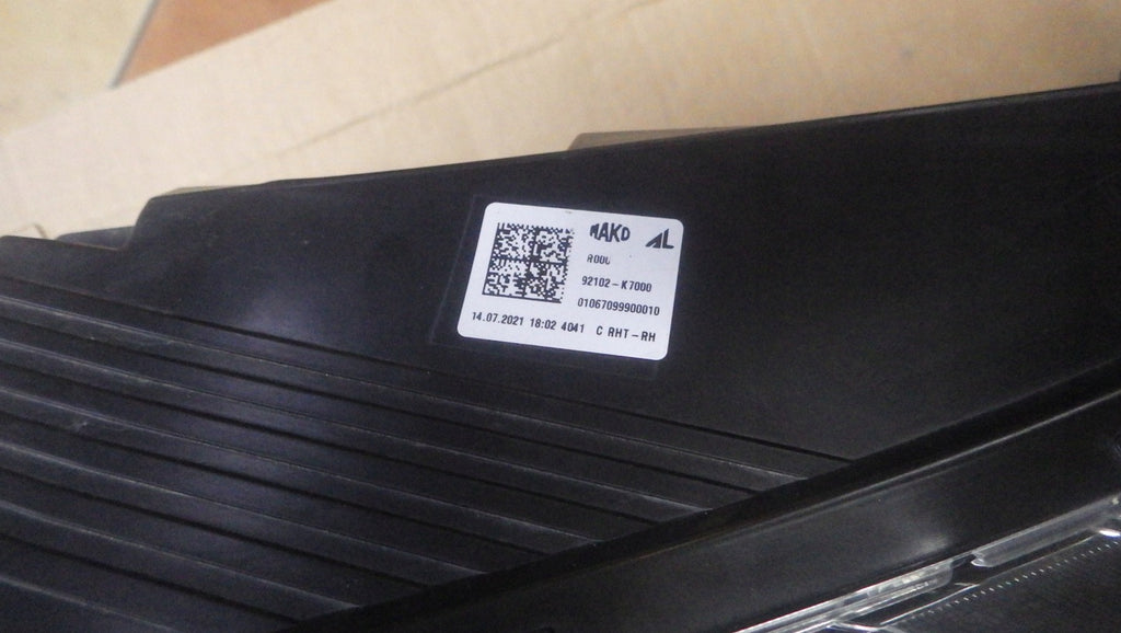 Frontscheinwerfer Hyundai I10 III 92102-K7000 Rechts Scheinwerfer Headlight