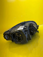 Load image into Gallery viewer, Frontscheinwerfer Audi A4 B7 8E0941003AM Xenon Links Scheinwerfer Headlight