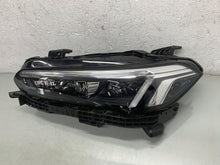 Laden Sie das Bild in den Galerie-Viewer, Frontscheinwerfer Honda Civic I 2401101547 Full LED Rechts oder Links