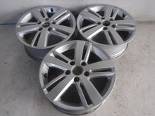 Load image into Gallery viewer, 1x Alufelge 16 Zoll 6.5&quot; 5x112 50ET Silber VW Golf Touran Rim Wheel