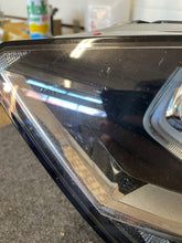 Load image into Gallery viewer, Frontscheinwerfer VW Golf Sportsvan 517941033B Xenon Links Headlight SCH1138833114ih
