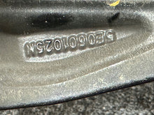 Load image into Gallery viewer, 1x Alufelge 17 Zoll 6.0" 5x112 45ET Glanz Silber 5E0601025N Skoda Octavia Iii FEL2797252850ka