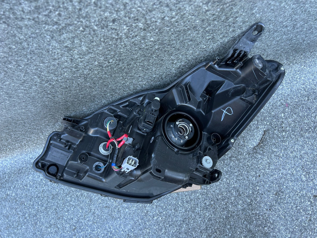 Frontscheinwerfer Toyota Yaris Rechts Scheinwerfer Headlight SCH1240265618ij