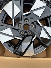 Load image into Gallery viewer, 1x Alufelge 18 Zoll 7.0" 5x114.3 50ET Glanz Schwarz 52910-BE350 Hyundai Kona FEL1259337968wx