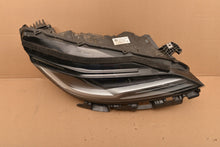 Laden Sie das Bild in den Galerie-Viewer, Frontscheinwerfer Tesla 3 1760889-00-F PMI150921 LED Rechts Headlight SCH8226361943zc