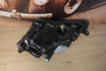 Laden Sie das Bild in den Galerie-Viewer, Frontscheinwerfer Skoda Superb III 3V1941016A Rechts Scheinwerfer Headlight SCH9343365374hx