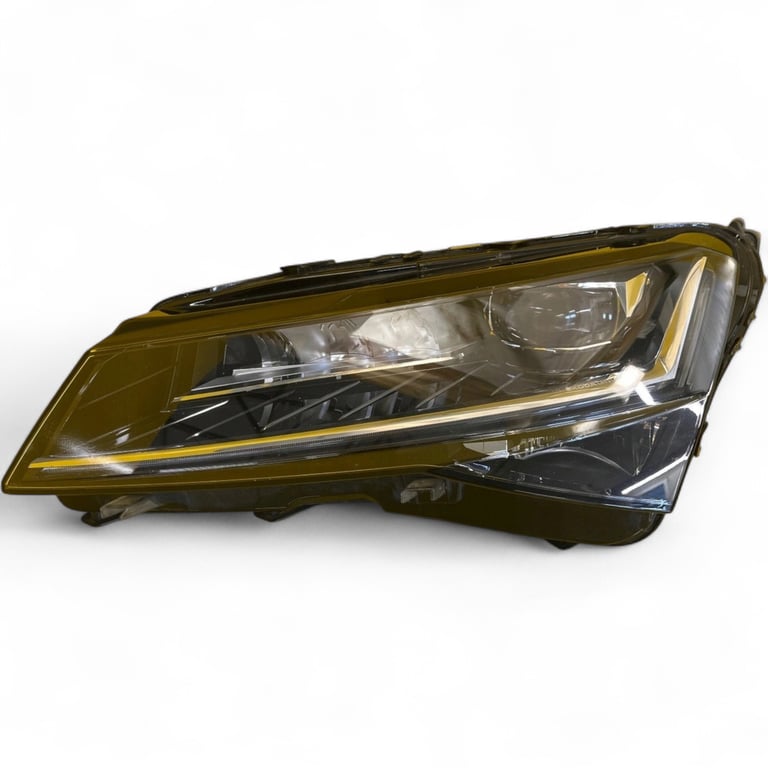 Frontscheinwerfer Skoda Superb III 3V1941015D LED Links Scheinwerfer Headlight