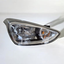 Load image into Gallery viewer, Frontscheinwerfer Hyundai I10 92102-B9000 Rechts Scheinwerfer Headlight
