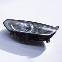 Load image into Gallery viewer, Frontscheinwerfer Ford Mondeo Rechts Scheinwerfer Headlight