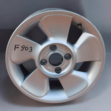Laden Sie das Bild in den Galerie-Viewer, 1x Alufelge 15 Zoll 6.0&quot; 4x108 34ET Glanz Silber V97FB-CA Ford Puma Rim Wheel