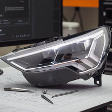 Laden Sie das Bild in den Galerie-Viewer, Frontscheinwerfer Audi Q3 83A941033 LED Links Scheinwerfer Headlight