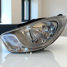Load image into Gallery viewer, Frontscheinwerfer Hyundai I10 92101-0X1 Links Scheinwerfer Headlight