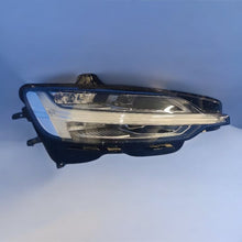 Load image into Gallery viewer, Frontscheinwerfer Volvo S60 V60 18-32365342 LED Rechts Scheinwerfer Headlight SCH9476171769dy