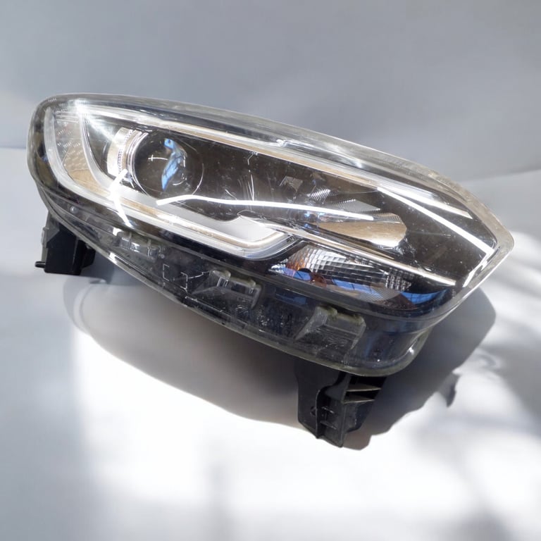 Frontscheinwerfer Renault Kadjar 260107703R Rechts Scheinwerfer Headlight SCH3336422281wv