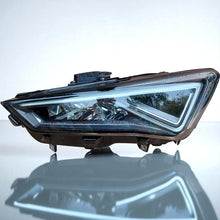 Laden Sie das Bild in den Galerie-Viewer, Frontscheinwerfer Seat Tarraco 5FJ941007E 90143460 LED Links Headlight