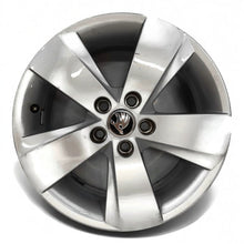 Laden Sie das Bild in den Galerie-Viewer, 1x Alufelge 15 Zoll 6.0&quot; 5x100 38ET Glanz Silber 6V0601025 Skoda Fabia Iii