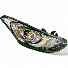 Laden Sie das Bild in den Galerie-Viewer, Frontscheinwerfer Hyundai I30 92102-A6060 Rechts Scheinwerfer Headlight SCH4037027370ws