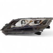 Laden Sie das Bild in den Galerie-Viewer, Frontscheinwerfer Mitsubishi Eclipse Cross I Links Scheinwerfer Headlight