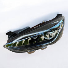 Laden Sie das Bild in den Galerie-Viewer, Frontscheinwerfer Ford Focus JX7B13E017-AH LED Links Scheinwerfer Headlight