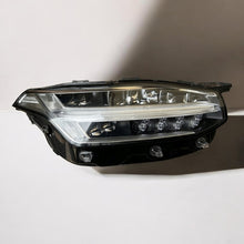 Laden Sie das Bild in den Galerie-Viewer, Frontscheinwerfer Volvo Xc90 31656990 Rechts Scheinwerfer Headlight