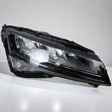 Laden Sie das Bild in den Galerie-Viewer, Frontscheinwerfer Skoda Superb III 3V1941016C LED Ein Stück (Rechts oder Links)