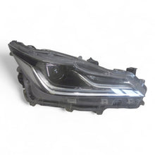 Laden Sie das Bild in den Galerie-Viewer, Frontscheinwerfer Toyota Corolla 81110-02T51-00 Full LED Rechts Headlight SCH7453590145jd