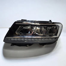 Laden Sie das Bild in den Galerie-Viewer, Frontscheinwerfer VW Tiguan 5NB941035B Links Scheinwerfer Headlight