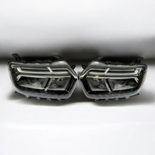 Load image into Gallery viewer, Frontscheinwerfer Dacia Duster 260106194R 260101613R Rechts oder Links