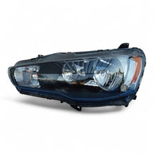 Laden Sie das Bild in den Galerie-Viewer, Frontscheinwerfer Mitsubishi Lancer I 8301C339 0510160155 Rechts oder Links SCH5017920999kx