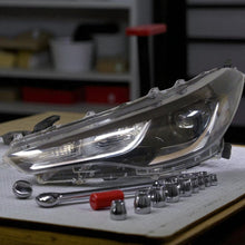 Laden Sie das Bild in den Galerie-Viewer, Frontscheinwerfer Toyota Corolla LED Links Scheinwerfer Headlight SCH6642016433ej