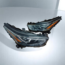 Laden Sie das Bild in den Galerie-Viewer, Frontscheinwerfer Toyota Highlander 10100-8A06K Full LED Rechts oder Links