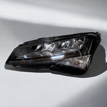 Laden Sie das Bild in den Galerie-Viewer, Frontscheinwerfer Skoda Superb III 3V1941015C Full LED Links Headlight