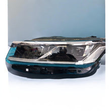 Laden Sie das Bild in den Galerie-Viewer, Frontscheinwerfer VW Touareg 761941035 Links Scheinwerfer Headlight