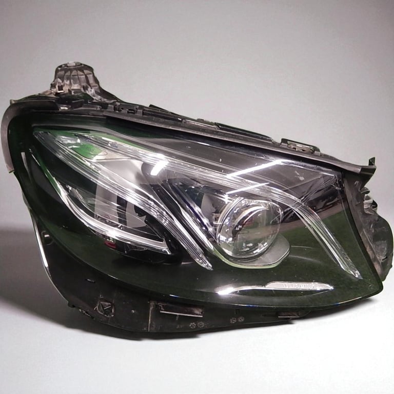 Frontscheinwerfer Mercedes-Benz W213 A2139067606 LED Rechts Headlight SCH1069101203me