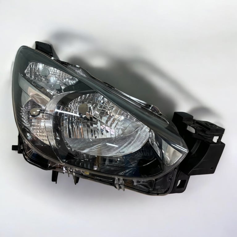 Frontscheinwerfer Mazda II Rechts Scheinwerfer Headlight