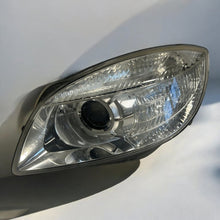 Load image into Gallery viewer, Frontscheinwerfer Skoda Fabia Ein Stück (Rechts oder Links) Headlight