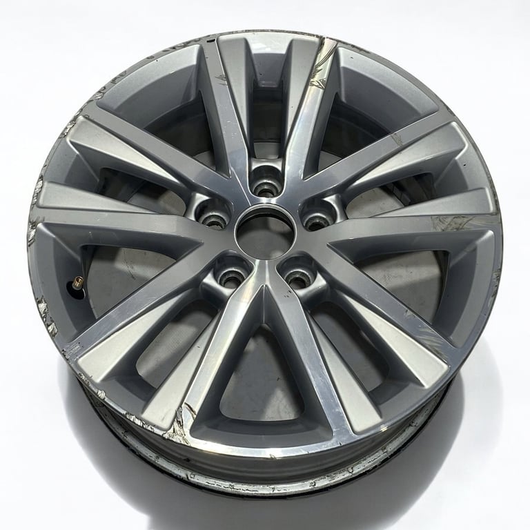1x Alufelge 15 Zoll 6.0" 5x100 40ET Glanz Silber 6R0601025 VW Polo Rim Wheel