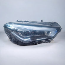 Laden Sie das Bild in den Galerie-Viewer, Frontscheinwerfer Mercedes-Benz Cla A1189063200 A2479004907 LED Rechts Headlight