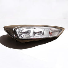 Load image into Gallery viewer, Frontscheinwerfer Ford F1EB-13W029 Rechts Scheinwerfer Headlight