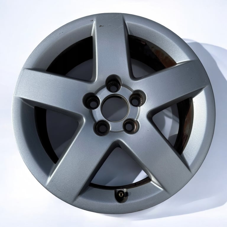 1x Alufelge 15 Zoll 6.0" 5x100 38ET Glanz Silber 8L0601025P Audi Rim Wheel